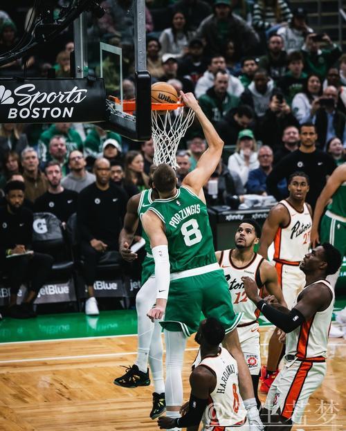 尼克斯击败活塞 晋级迎战凯尔特人