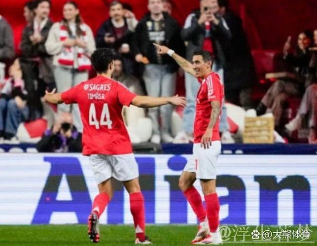 三轮定冠军❗本菲卡六将齐进球，葡体约克雷斯独造四喜