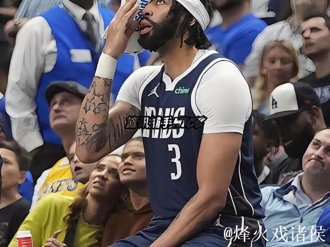 独行侠官方:浓眉伤情无需手术 预计六周恢复期 独行侠官方:浓眉伤情无需手术 预计六周恢复期